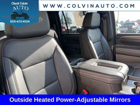 Used 2022 Chevrolet Suburban High Country w/ Premium Package 2 image 25