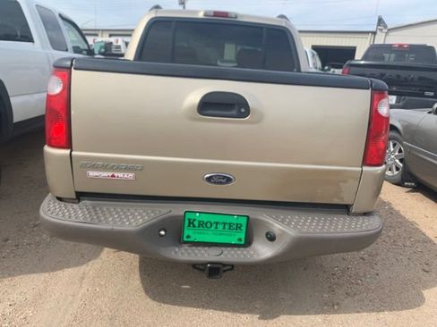 Used 2001 Ford Explorer Sport Trac 4x4 image 4