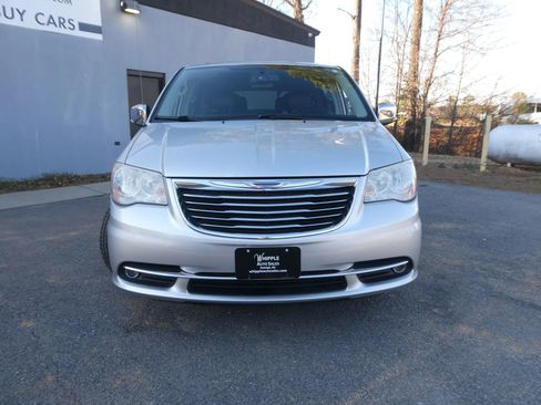 Used 2011 Chrysler Town & Country Touring-L w/ Entertainment Group #2 image 2