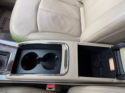 Used 2010 Buick LaCrosse CXL image 27