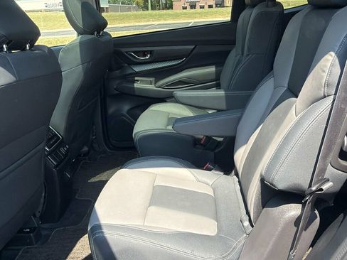 Used 2022 Subaru Ascent Onyx Edition AWD/4WD image 16