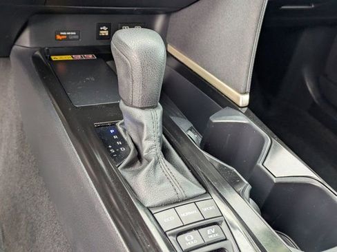 Used 2025 Toyota Camry LE image 19