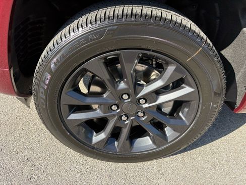 New 2026 Jeep Grand Cherokee L Limited AWD/4WD image 11