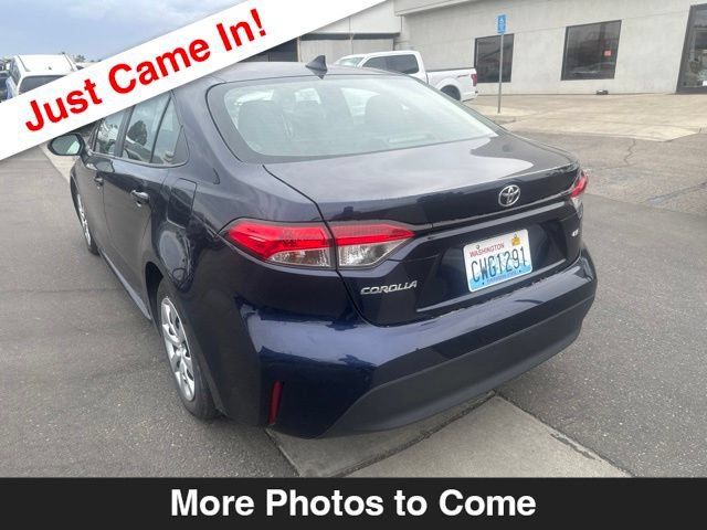 Used 2024 Toyota Corolla LE FWD image 3