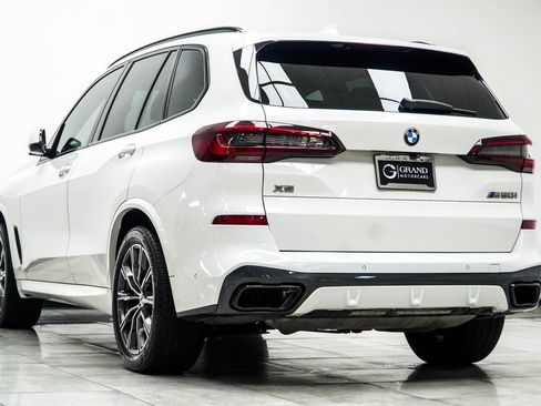 Used 2022 BMW X5 M50i AWD/4WD image 11