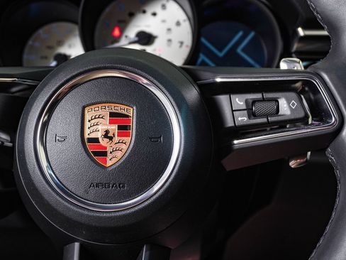 Certified 2026 Porsche Macan AWD/4WD image 19