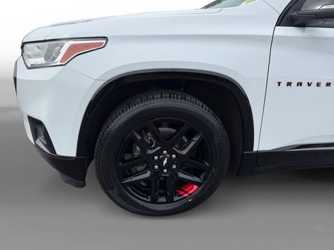 Used 2021 Chevrolet Traverse Premier w/ Redline Edition image 9
