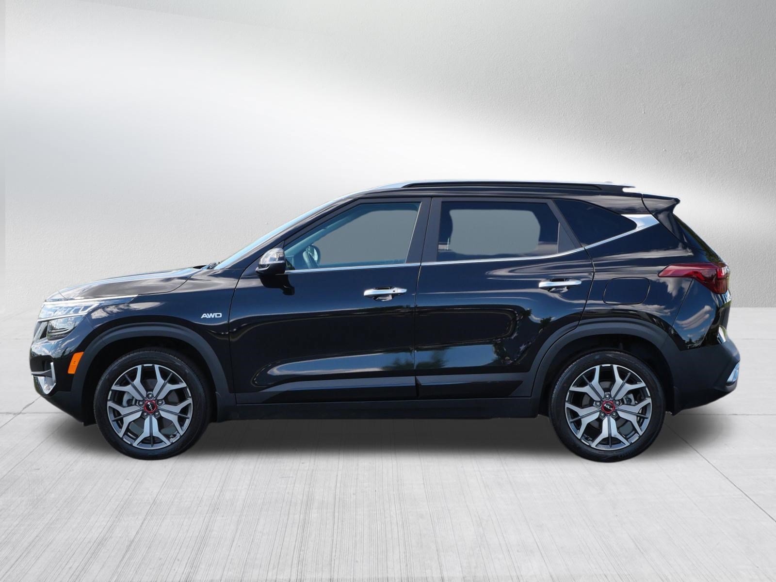 Used 2022 Kia Seltos SX w/ Sunroof Package AWD/4WD image 3