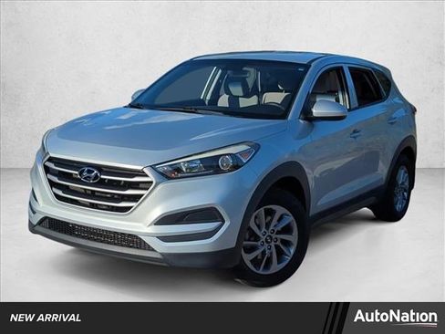 Used 2018 Hyundai Tucson SE image 1
