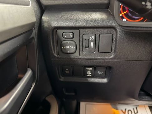 Used 2012 Toyota 4Runner Limited AWD/4WD image 18