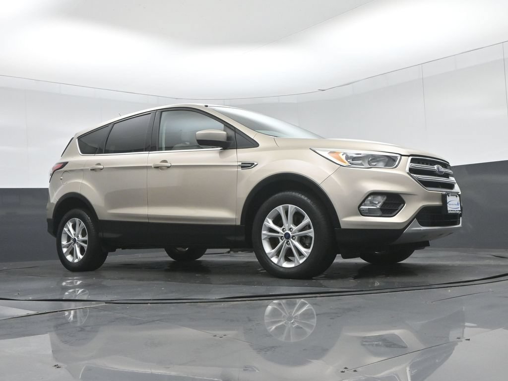 Used 2017 Ford Escape SE AWD/4WD image 52