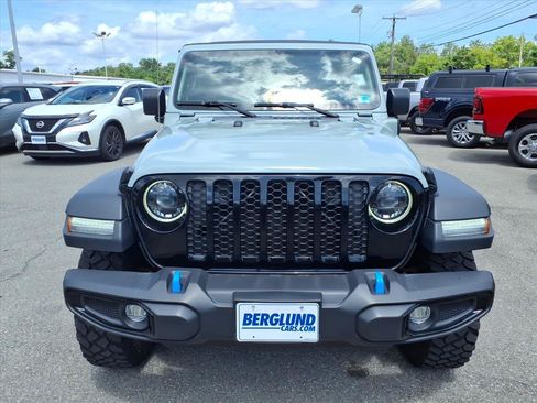 Used 2023 Jeep Wrangler Unlimited w/ Cold Weather Group AWD/4WD image 9