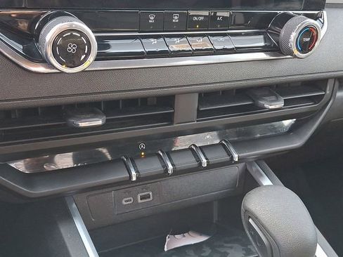 Used 2025 Chevrolet Colorado W/T w/ Advanced Trailering Package image 15