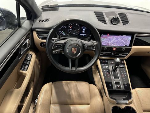 Used 2023 Porsche Macan AWD/4WD image 26