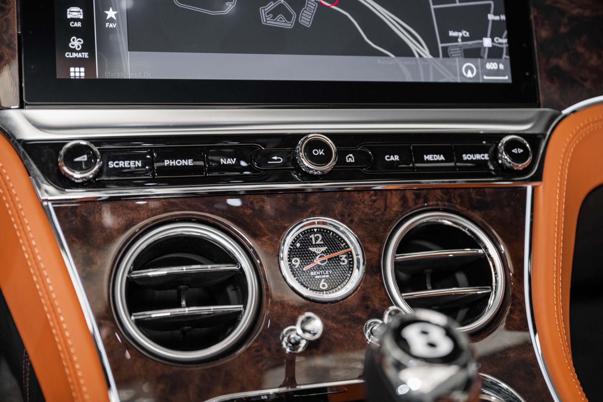 Used 2024 Bentley Continental GT V8 AWD/4WD image 33