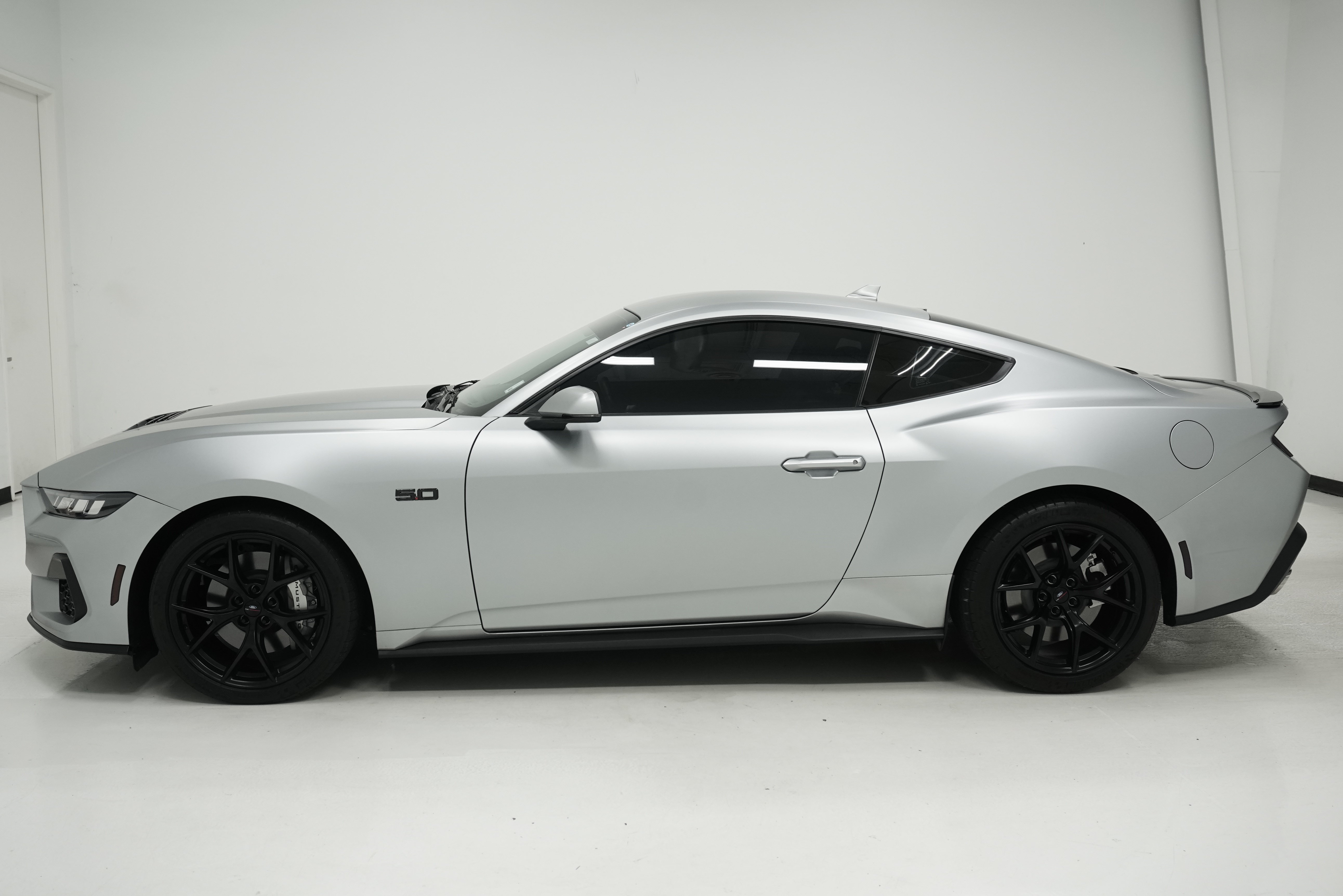 Used 2024 Ford Mustang GT Premium RWD image 7