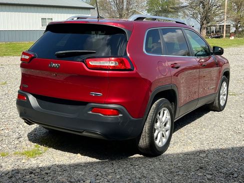 Used 2017 Jeep Cherokee Latitude image 5