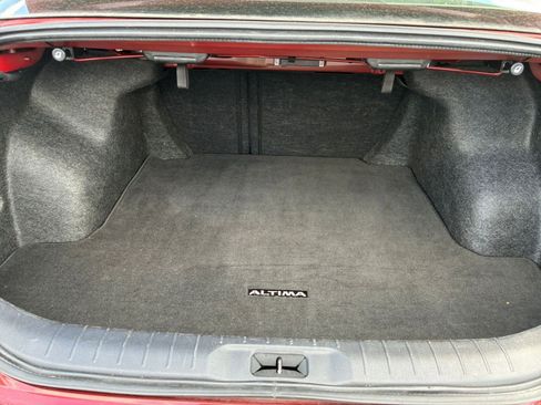 Used 2025 Nissan Altima 2.5 SV image 30