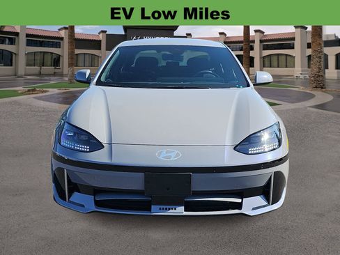 Used 2025 Hyundai Ioniq 6 SE RWD image 3