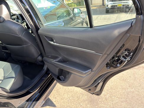 Used 2024 Toyota Camry SE image 13