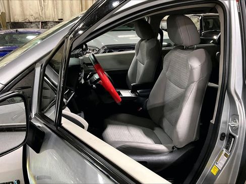 Certified 2022 Toyota Sienna LE image 7