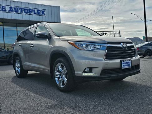 Used 2014 Toyota Highlander Limited Platinum AWD/4WD image 7