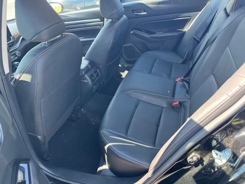Used 2023 Nissan Altima 2.5 SR AWD/4WD image 5