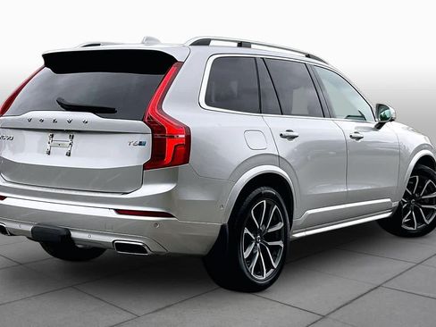 Used 2019 Volvo XC90 T6 Momentum w/ Advanced Package AWD/4WD image 12