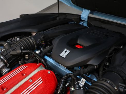 Certified 2025 Ferrari 12Cilindri RWD image 21