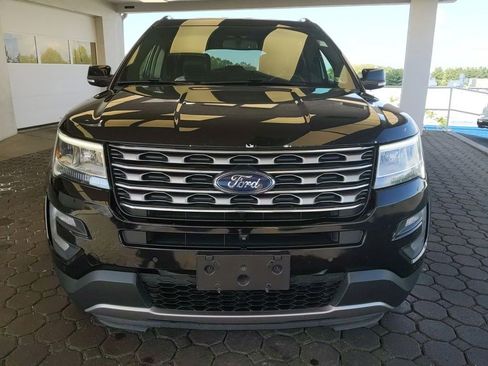 Used 2017 Ford Explorer Limited AWD/4WD image 2