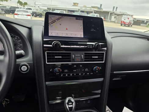 Used 2024 INFINITI QX80 Luxe image 15