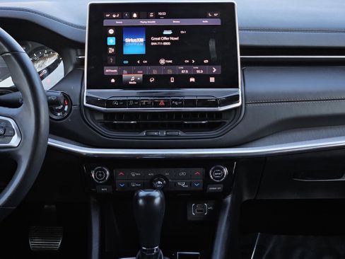 Used 2023 Jeep Compass Limited image 36