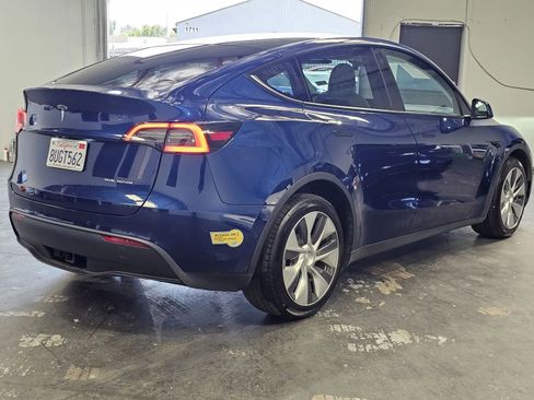 Used 2021 Tesla Model Y Long Range AWD/4WD image 4