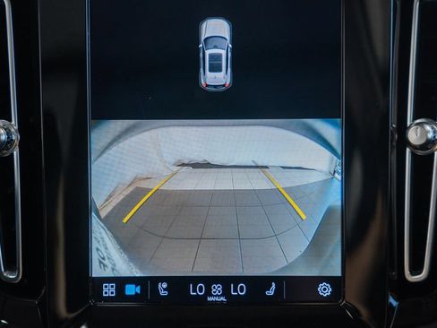 Used 2023 Volvo XC40 B5 Plus w/ Driver Assist Package AWD/4WD image 44