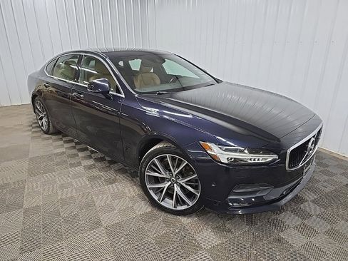 Used 2019 Volvo S90 T6 Momentum image 7