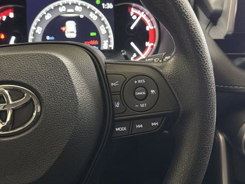 Used 2024 Toyota RAV4 XLE w/ Convenience Package FWD image 31