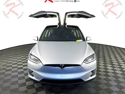 Used 2017 Tesla Model X 75D image 38