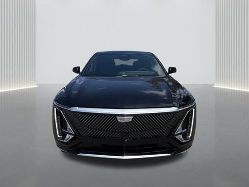 New 2026 Cadillac Lyriq Luxury RWD image 2