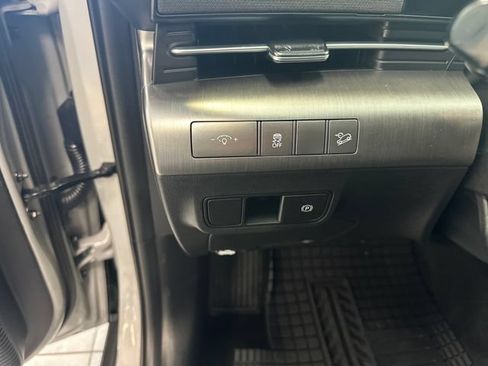 Used 2025 Hyundai Kona SEL AWD/4WD image 20