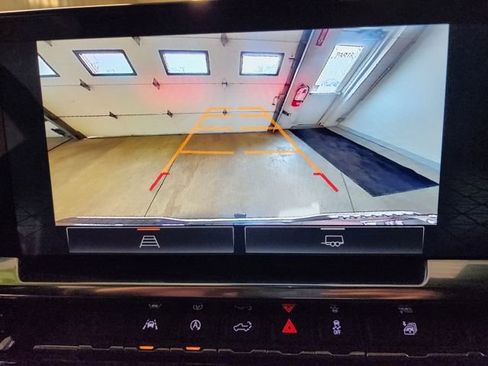 Used 2024 GMC Sierra 1500 Elevation image 23