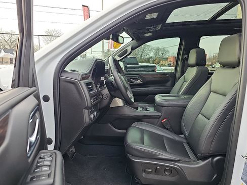 Used 2023 Chevrolet Tahoe Z71 w/ Luxury Package image 16