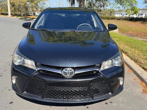 Used 2017 Toyota Camry SE image 23