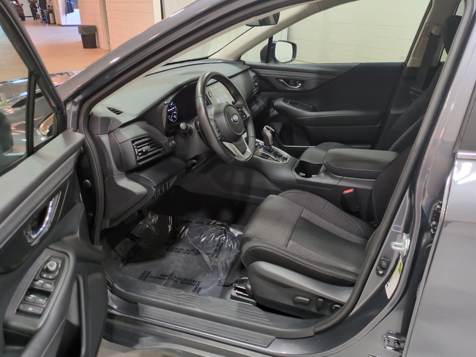 Certified 2025 Subaru Outback Premium w/ Popular Package #1A AWD/4WD image 16