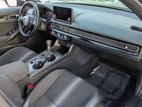 Used 2025 Honda Civic Sport image 29