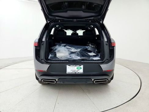 Certified 2025 Land Rover Range Rover Sport SE AWD/4WD image 18
