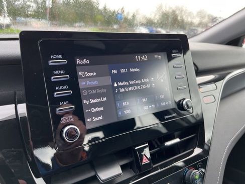 Used 2024 Toyota Camry SE image 29