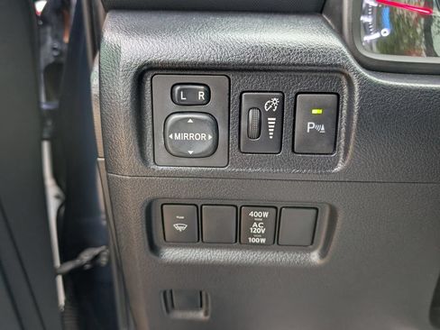 Used 2018 Toyota 4Runner Limited AWD/4WD image 14