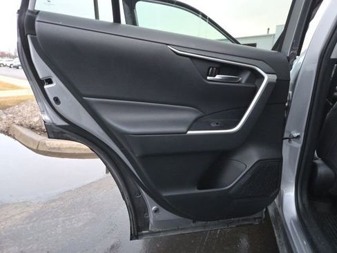 Used 2023 Toyota RAV4 XLE Premium image 13
