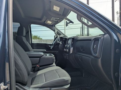 Used 2022 GMC Sierra 2500 SLE w/ SLE Value Package; AWD/4WD image 15