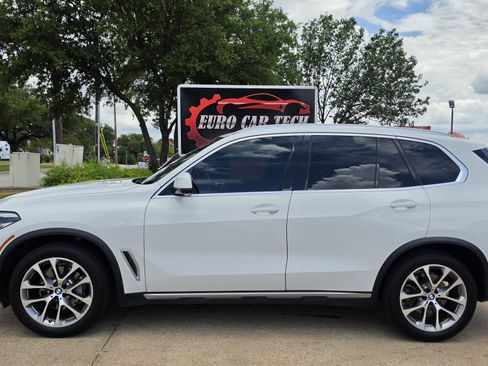 Used 2019 BMW X5 xDrive40i w/ Premium Package 2 AWD/4WD image 2